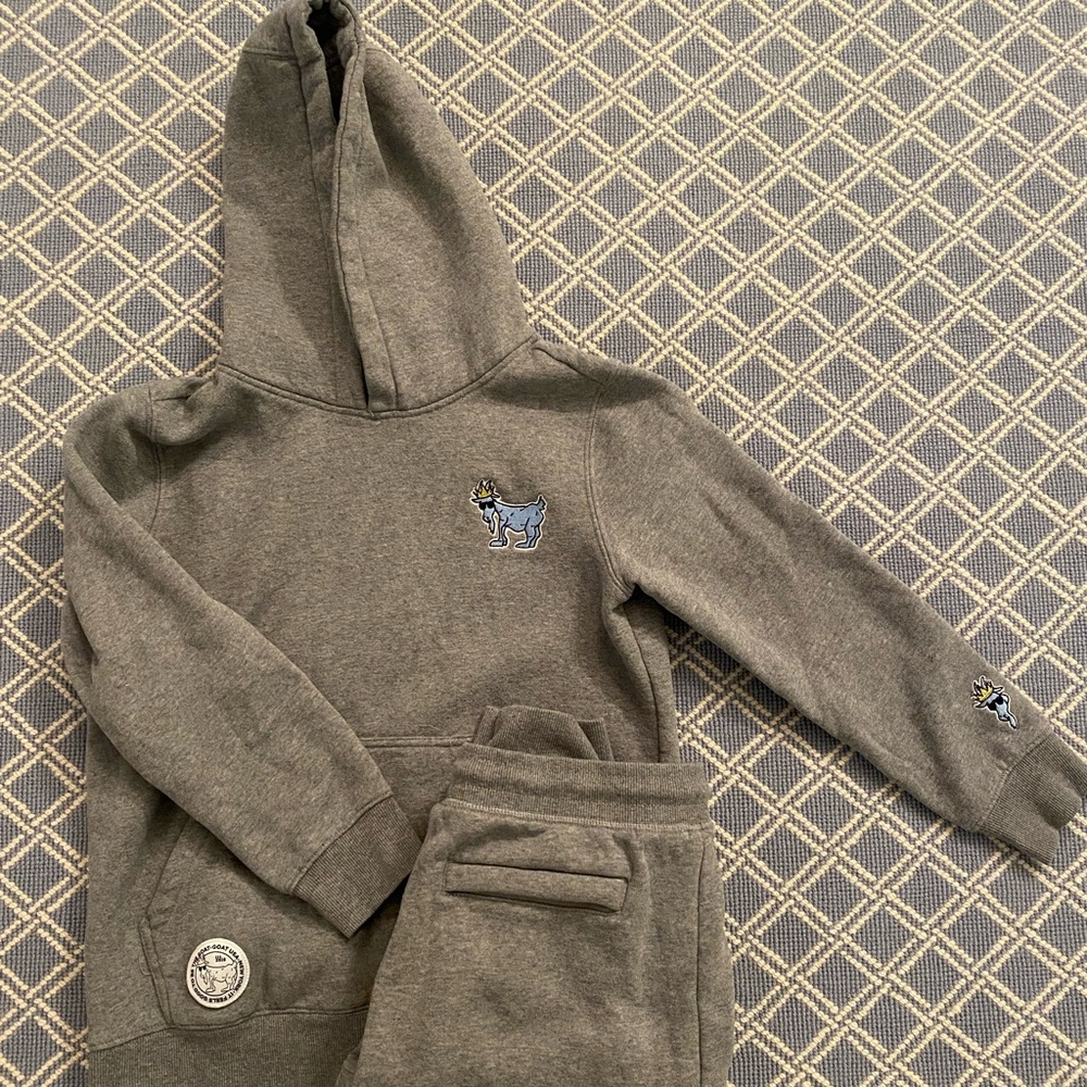 100% Authentic GOAT 🐐 Sweatpants and Sweatshirt